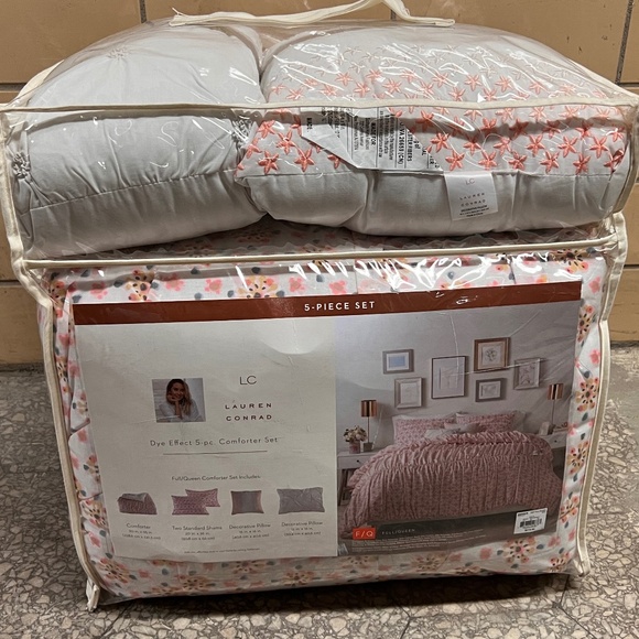 Lauren Conrad 5-pc F/Q floral comforter set, NWT - Picture 9 of 9